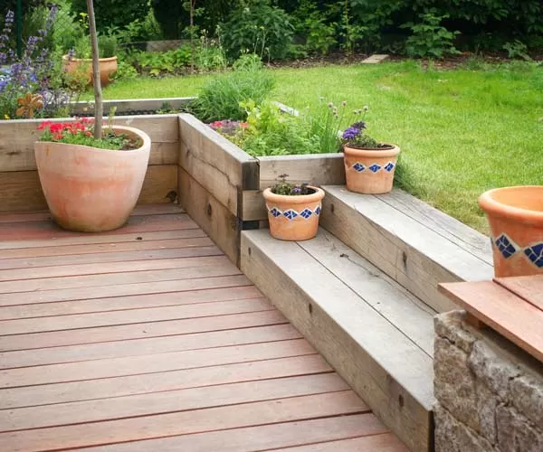 Que faire pour mettre terrasse en bois sur terrain rocheux de petite superficie ?, Lacanau, ACM GOMES